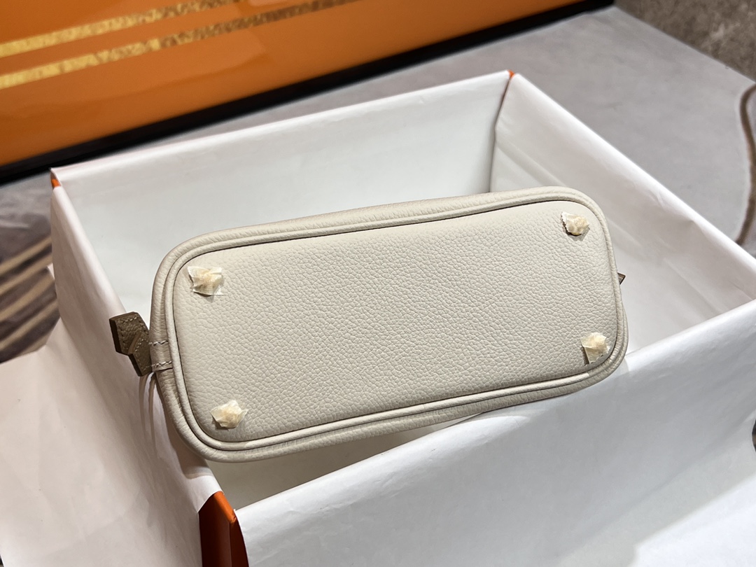 Hermes Bolide 1923 Mini Handbag Shoulder Bag In White Evercolor Leather